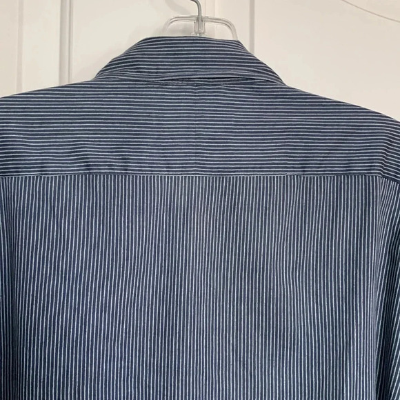 EUC MENS JOHN VARVATOS NAVY WITH WHITE STRIPES COTTON SHIRT SIZE XL SEE NOTES - Picture 8 of 8